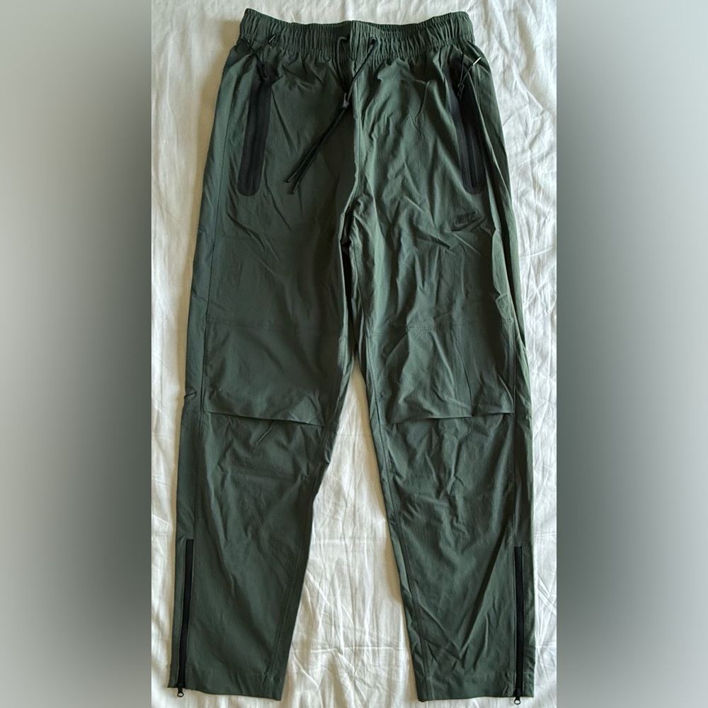 Nike Tech Jogger Woven Pants Vintage Green HM8241-338 Men’s Sz: Small